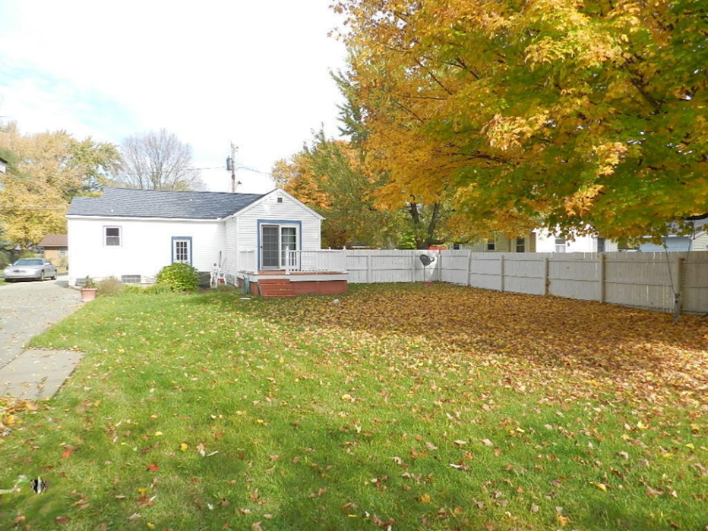 646 Sheridan Road St. Joseph, MI 49085 - Photo 7 of 18 DSCN9602