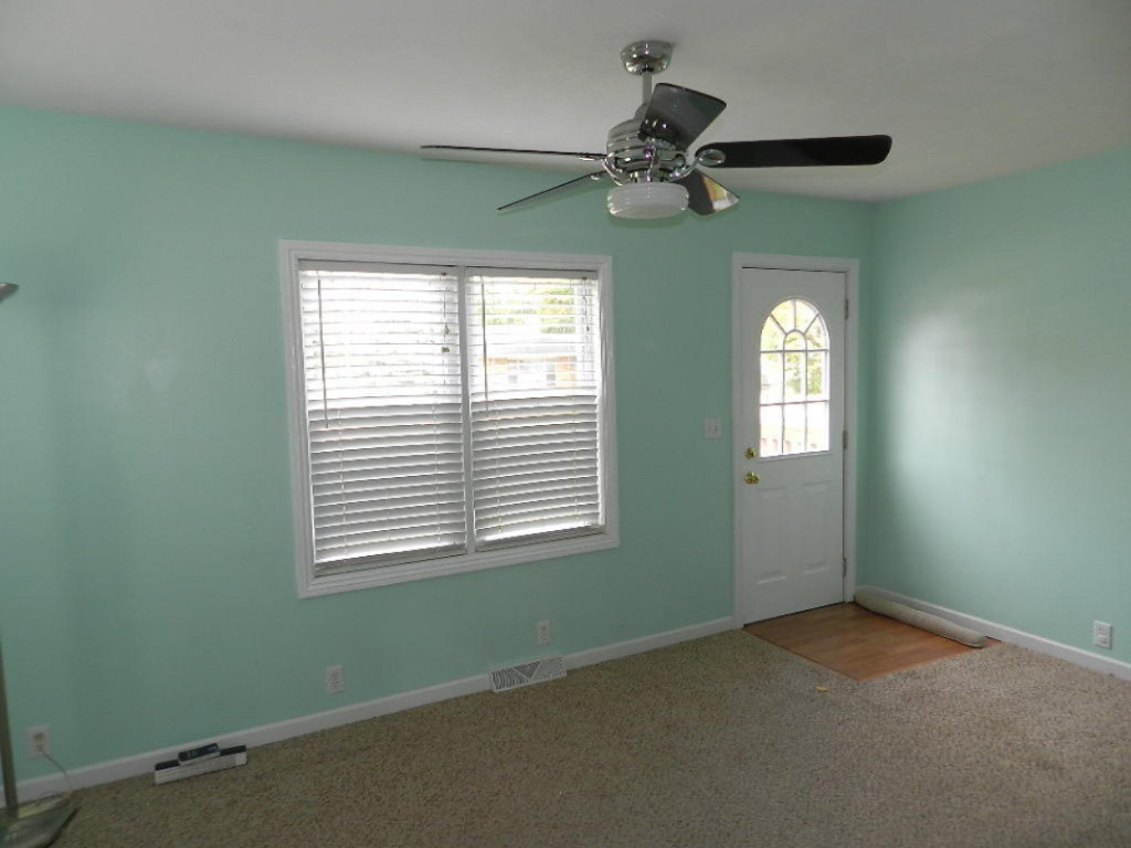 646 Sheridan Road St. Joseph, MI 49085 - Photo 9 of 18 DSCN9604