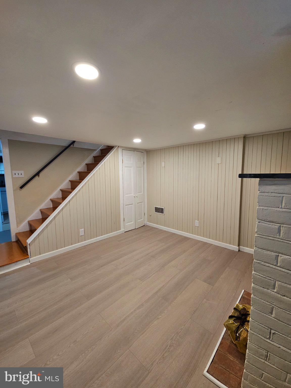 53 West 4th Street New Castle, DE 19720 - Photo 15 of 21 Versatile space with modern charm.