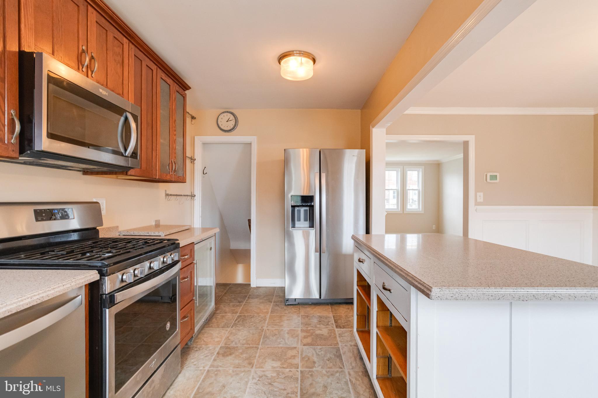 407 Stratford Road Catonsville, MD 21228 - Photo 12 of 48 Gallery Image 12