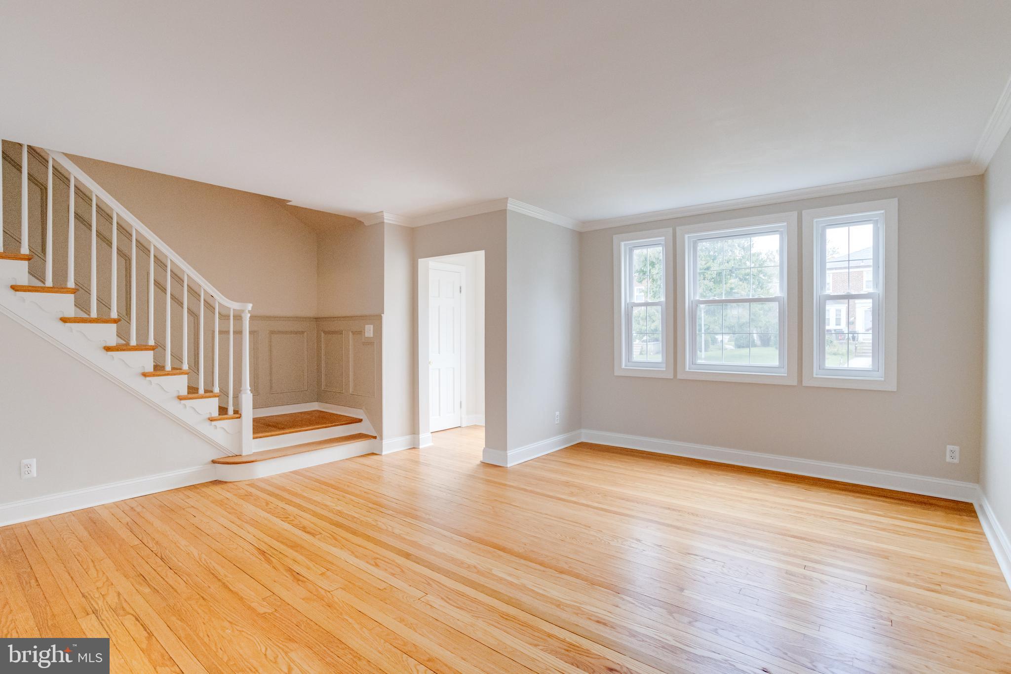 407 Stratford Road Catonsville, MD 21228 - Photo 3 of 48 Gallery Image 3