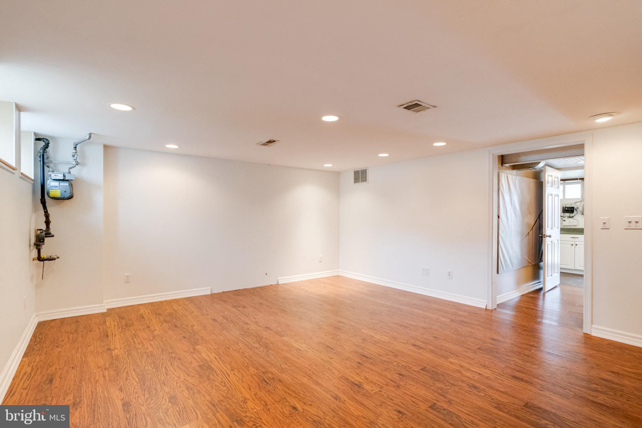407 Stratford Road Catonsville, MD 21228 - Photo 32 of 48 Gallery Image 32