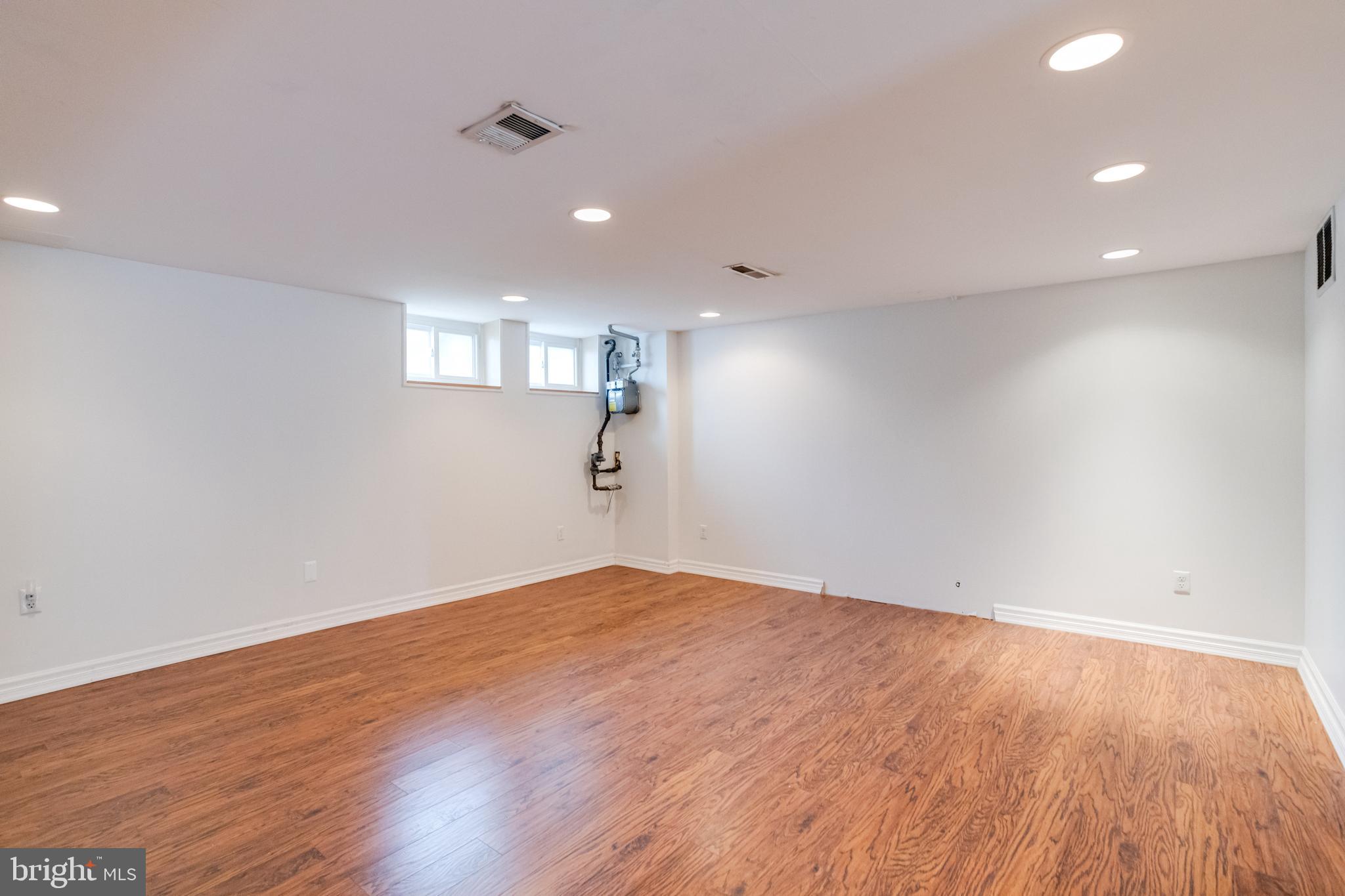 407 Stratford Road Catonsville, MD 21228 - Photo 33 of 48 Gallery Image 33