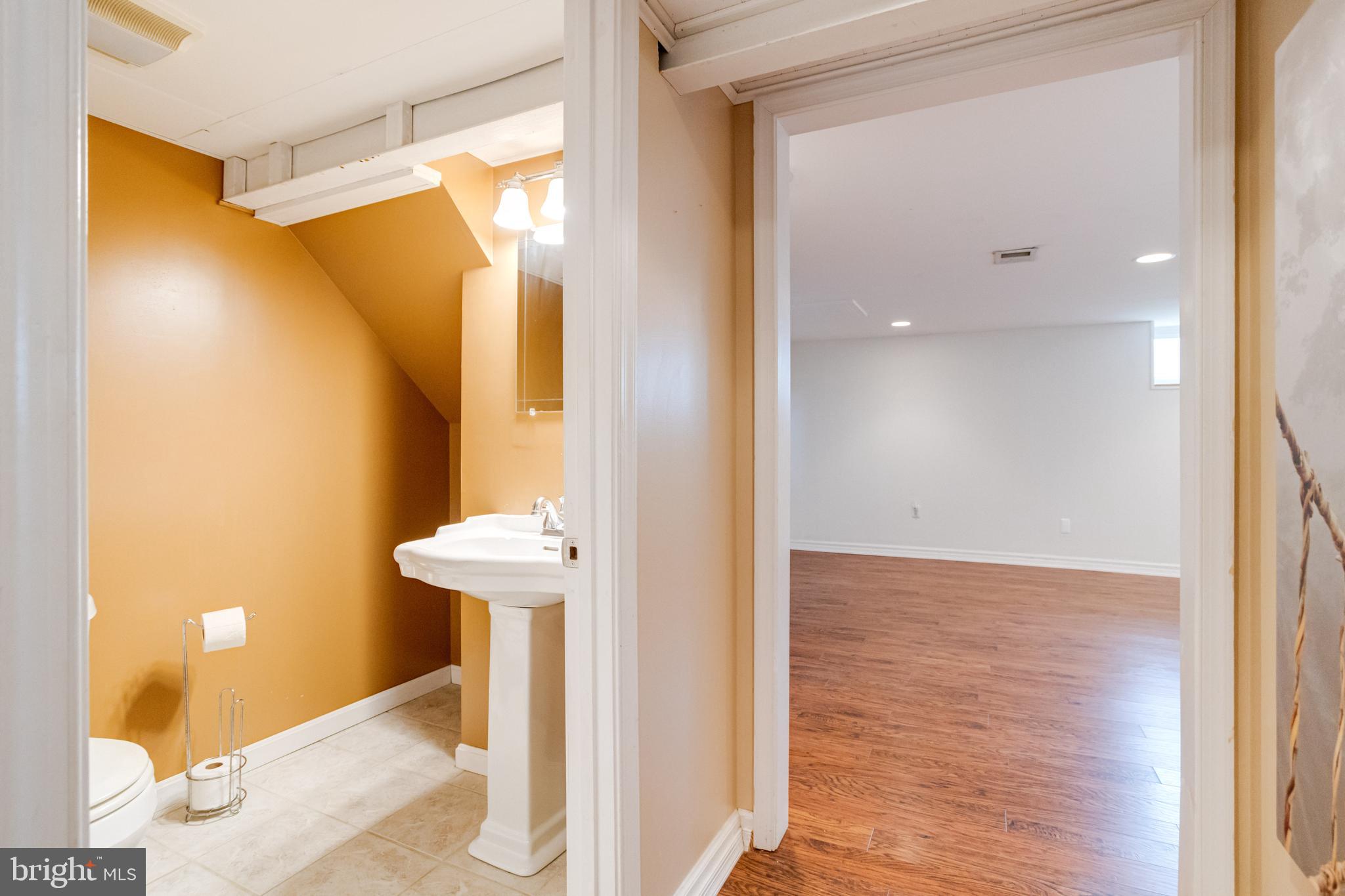 407 Stratford Road Catonsville, MD 21228 - Photo 38 of 48 Gallery Image 38