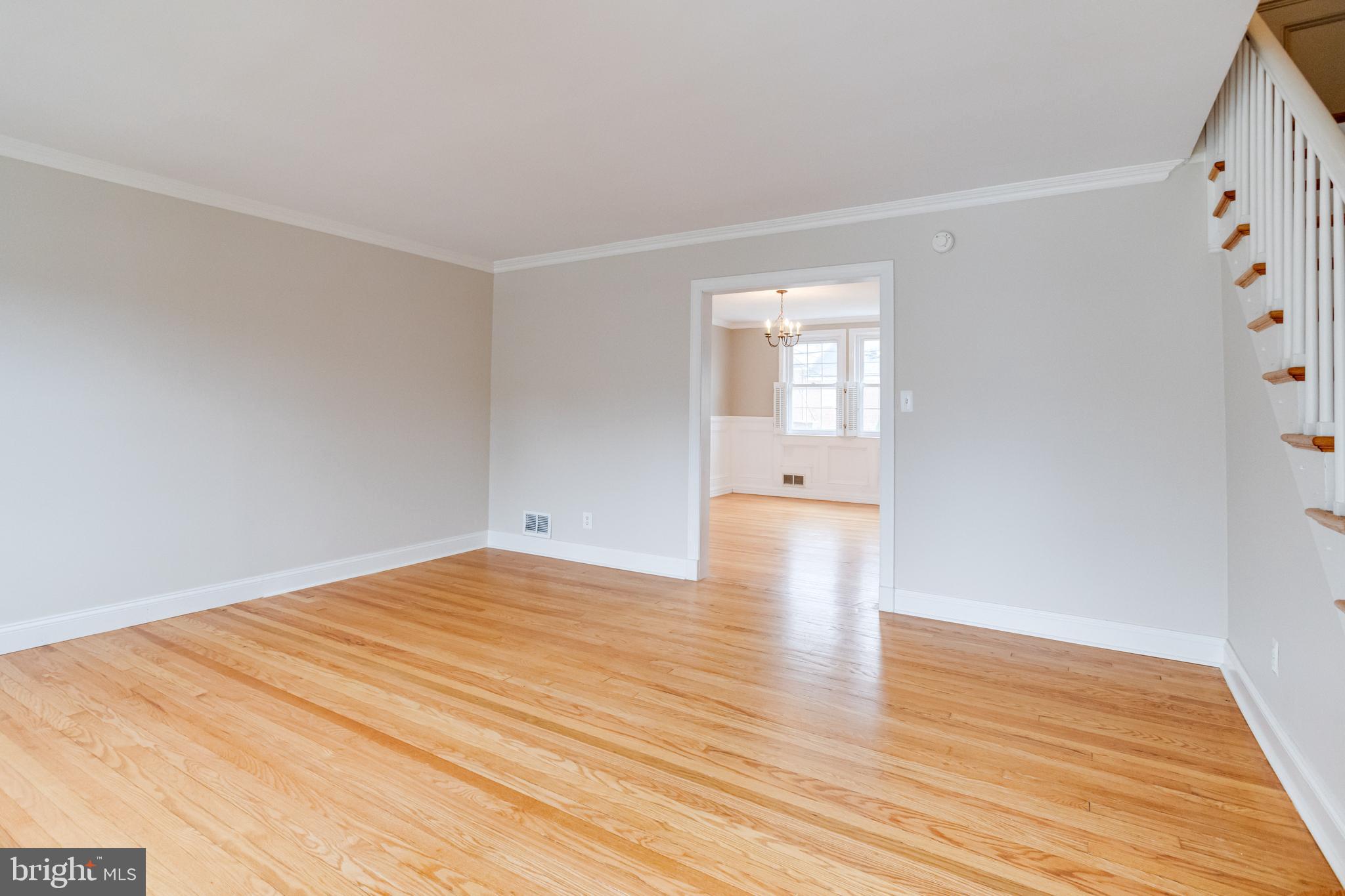 407 Stratford Road Catonsville, MD 21228 - Photo 5 of 48 Gallery Image 5