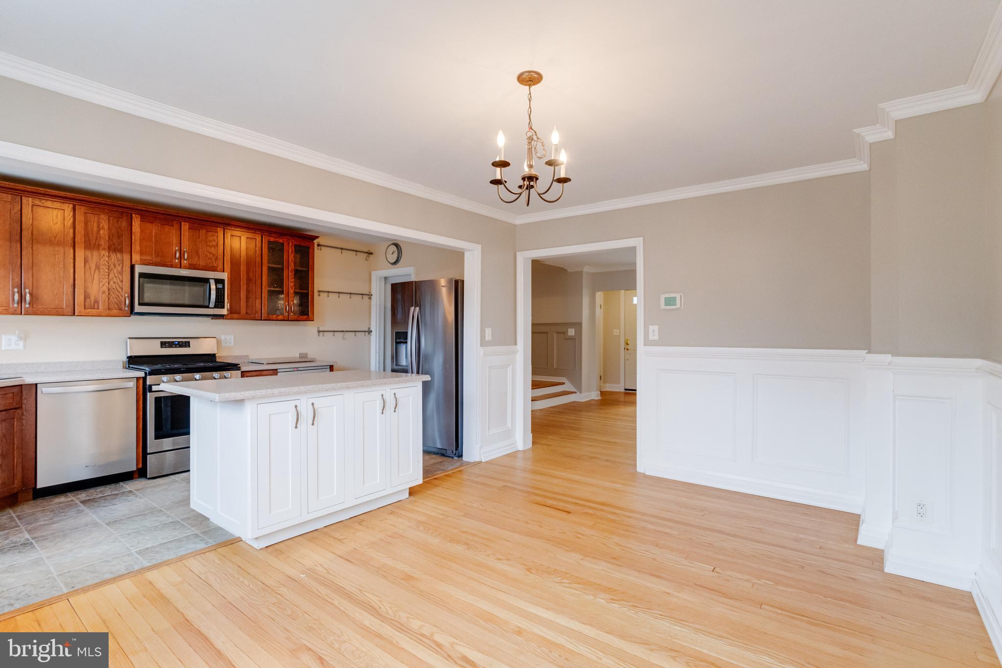 407 Stratford Road Catonsville, MD 21228 - Photo 7 of 48 Gallery Image 7