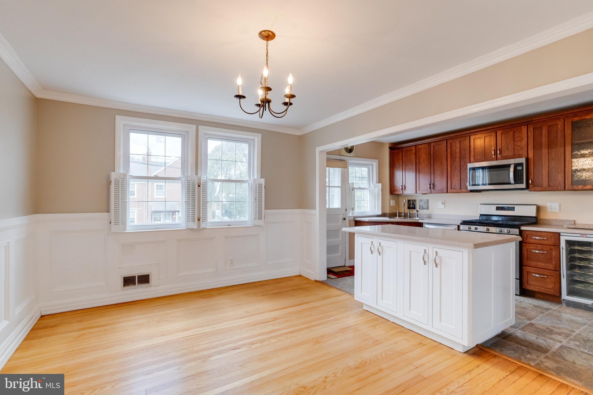 407 Stratford Road Catonsville, MD 21228 - Photo 8 of 48 Gallery Image 8