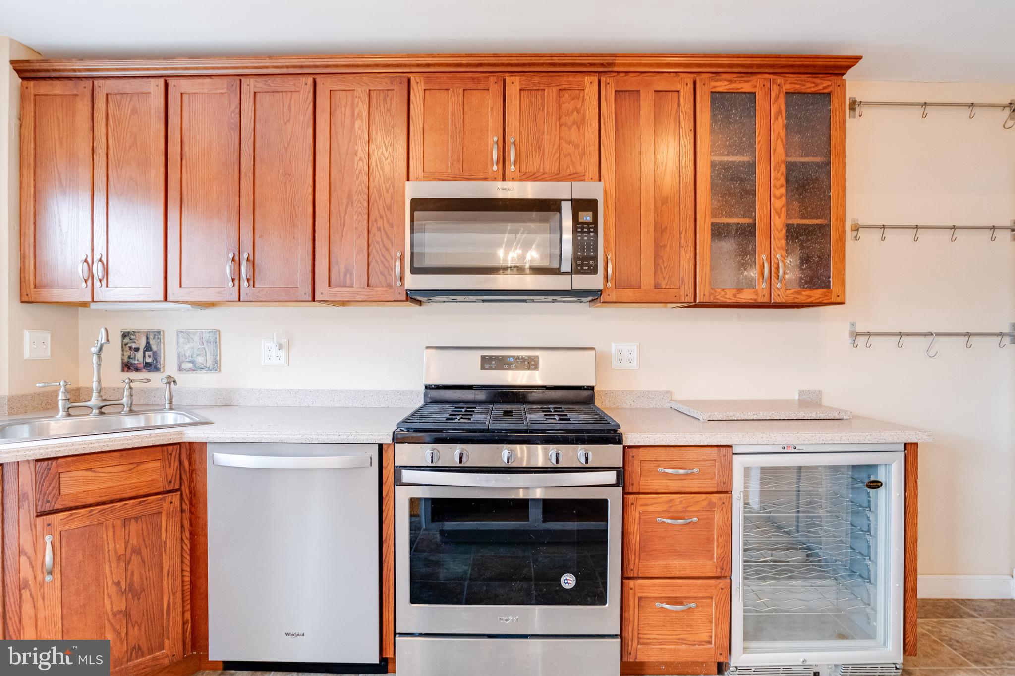 407 Stratford Road Catonsville, MD 21228 - Photo 10 of 48 Gallery Image 10