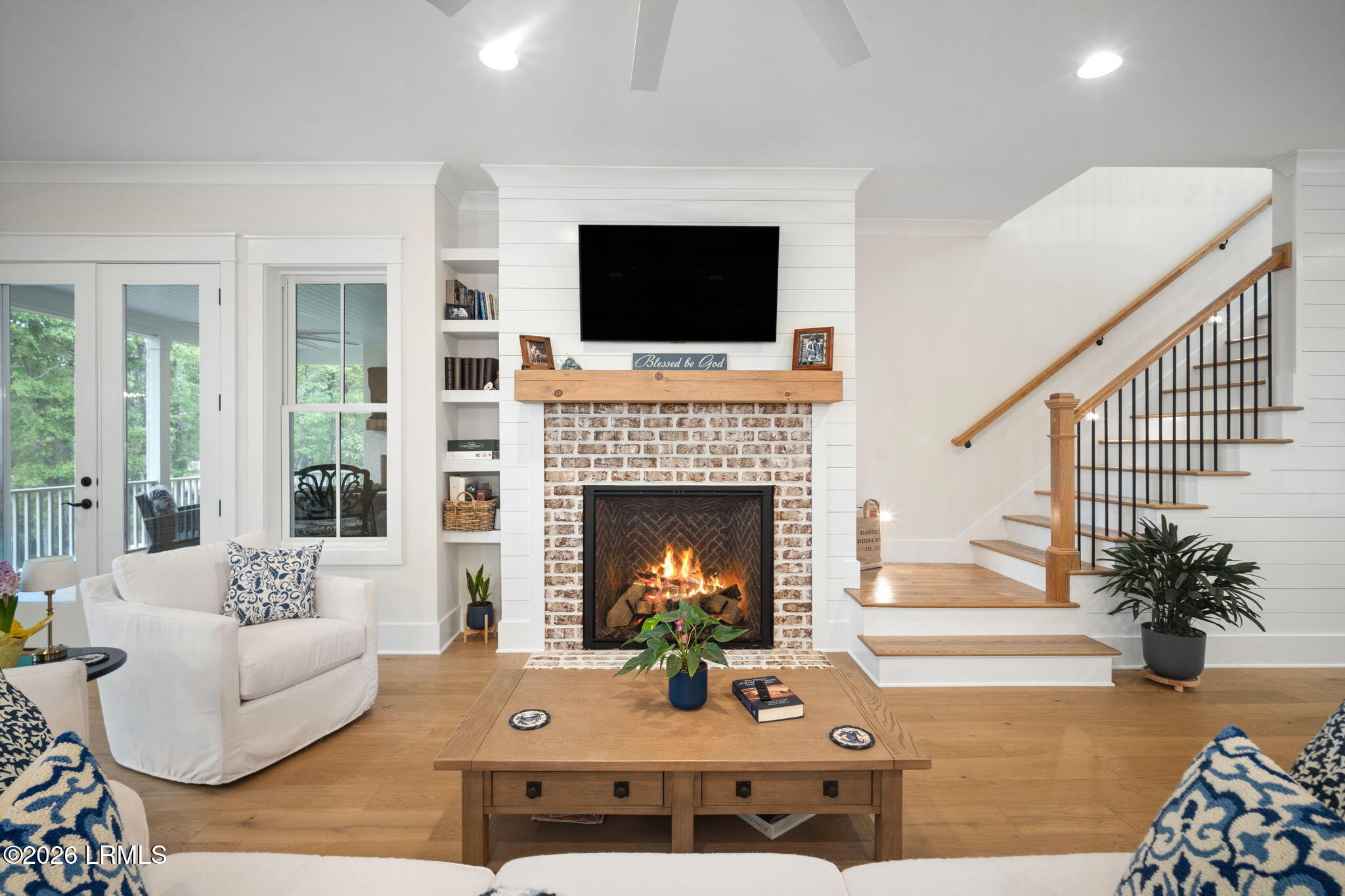 540 Sams Point Road Beaufort, SC 29907 - Photo 13 of 83 .Livingroom (6)
