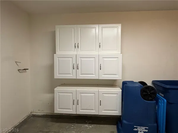 $2,000 | 1208 Fascination Street, Las Vegas, NV 89128