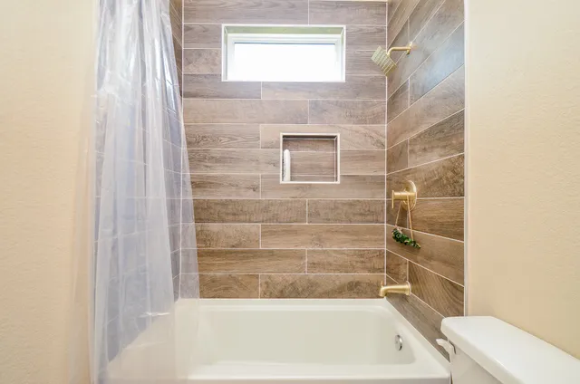 $314,900 | 12987 Highway 105, Cleveland, TX 77327