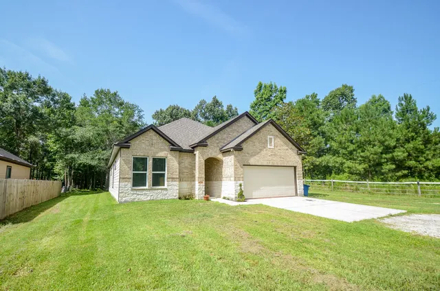 $314,900 | 12987 Highway 105, Cleveland, TX 77327