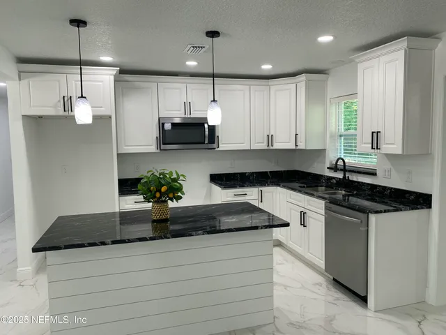 $274,900 | 132 Southeast Tribble Street, Lake City, FL 32025