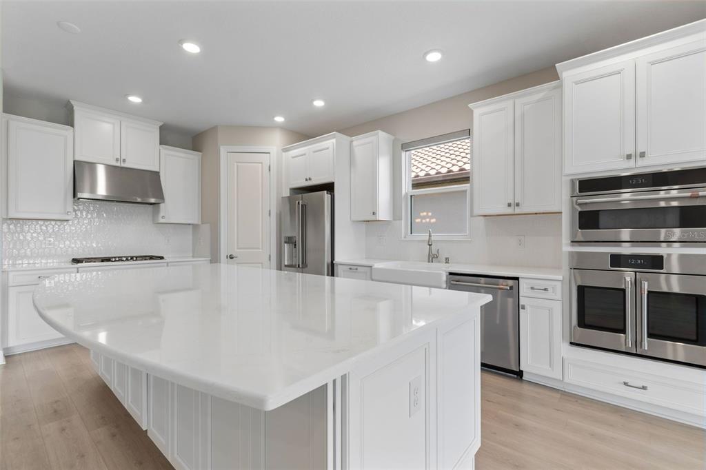 4292 Graticola Road Wesley Chapel, FL 33543 - Photo 15 of 100