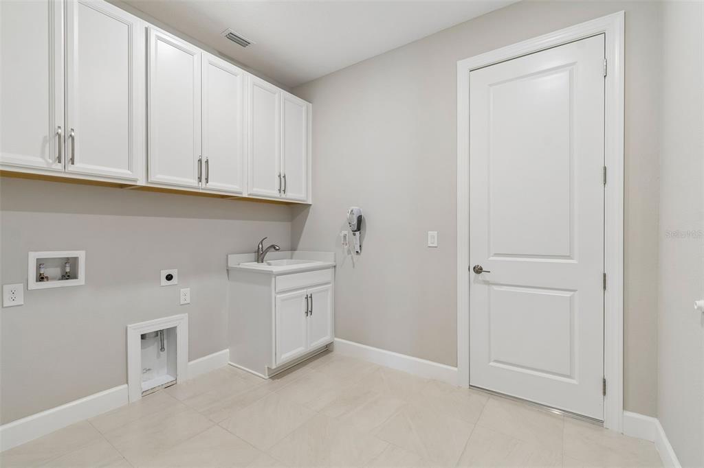 4292 Graticola Road Wesley Chapel, FL 33543 - Photo 31 of 100