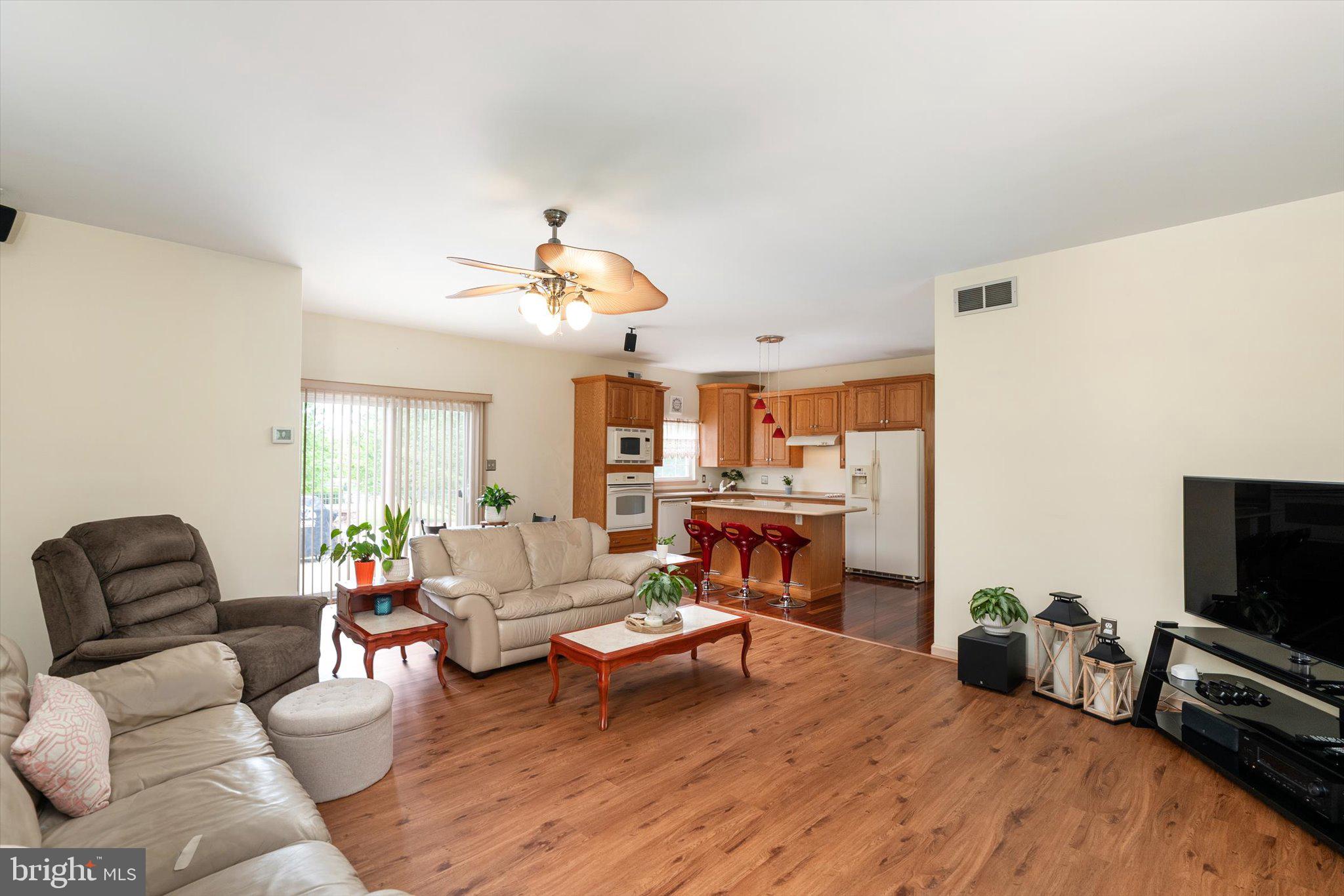 7 Country House Way Columbus, NJ 08022 - Photo 17 of 46