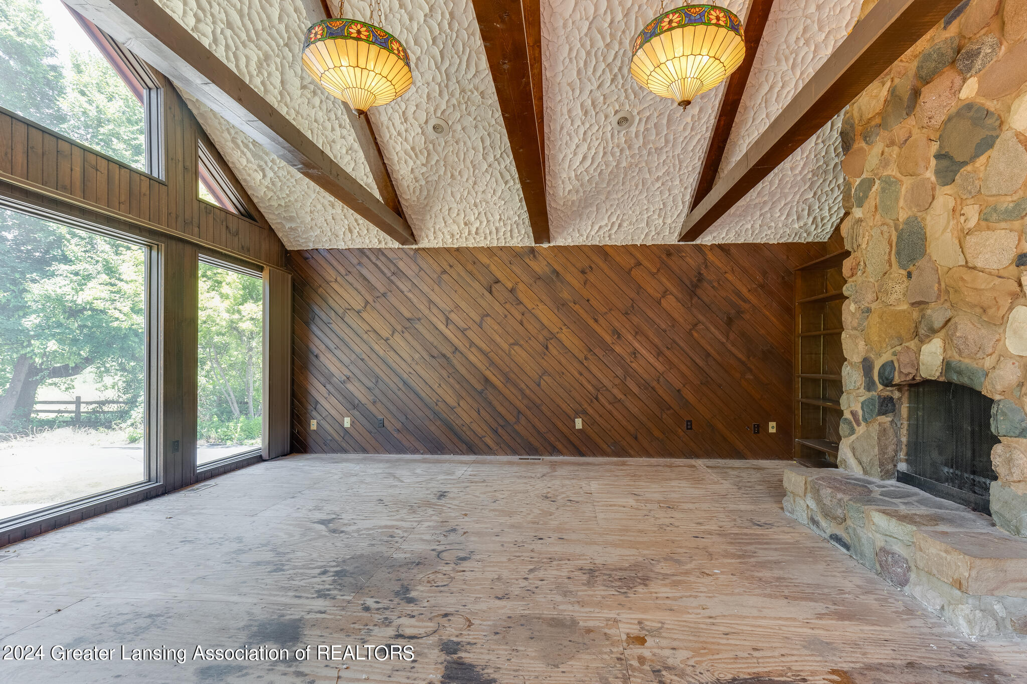 5510 Meridian Road Haslett, MI 48840 - Photo 18 of 93 5510_Meridian_BROCK-69