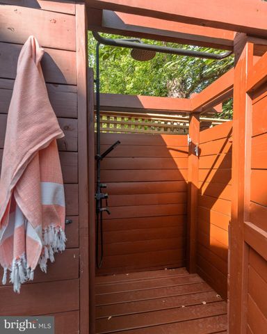 $1,015,500 | 140 Charles Street, Annapolis, MD 21401