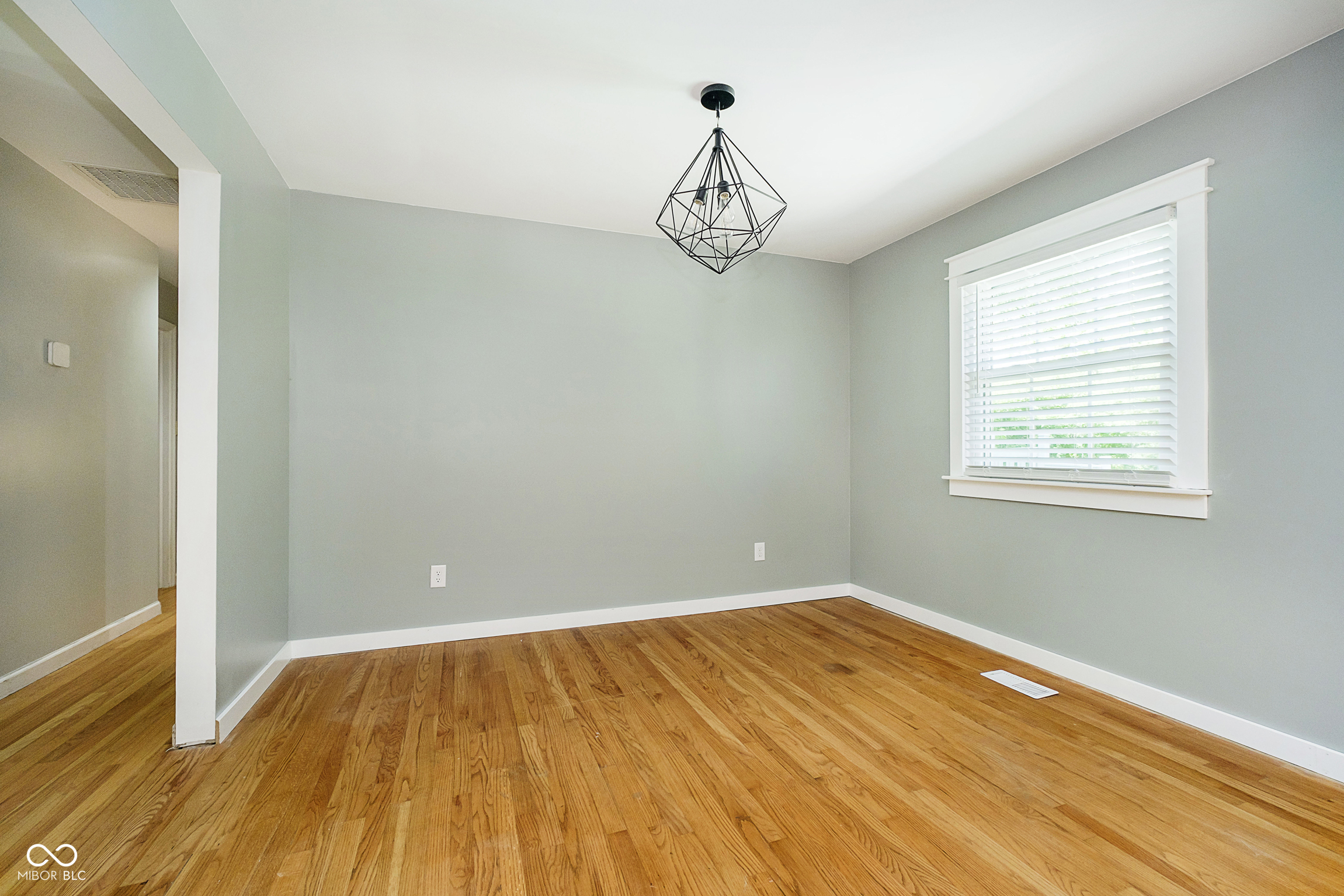 7734 Hoover Road Indianapolis, IN 46260 - Photo 6 of 34 Gallery Image 6