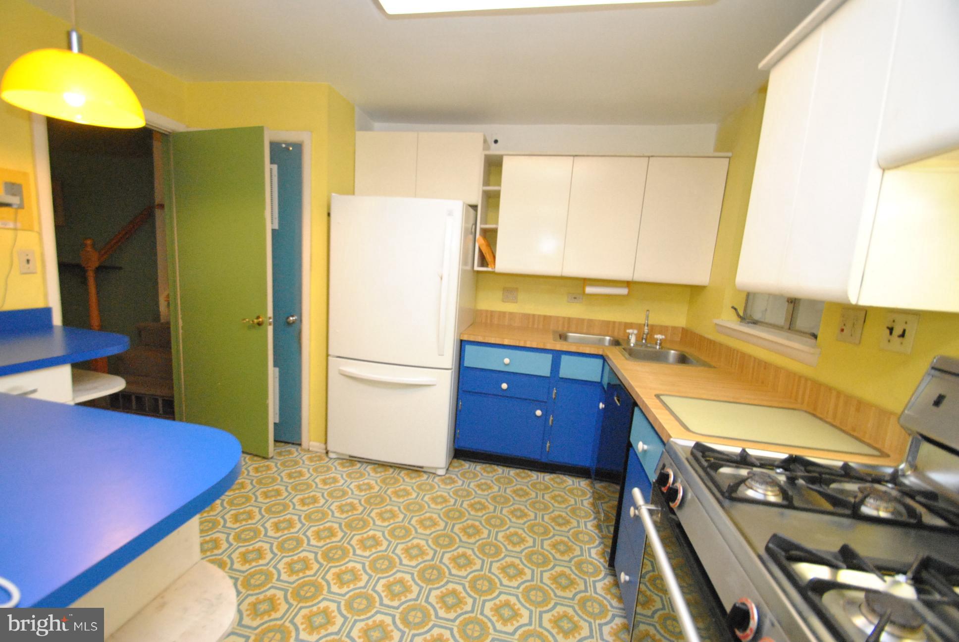 1303 Saddleback Road Baltimore, MD 21208 - Photo 13 of 27