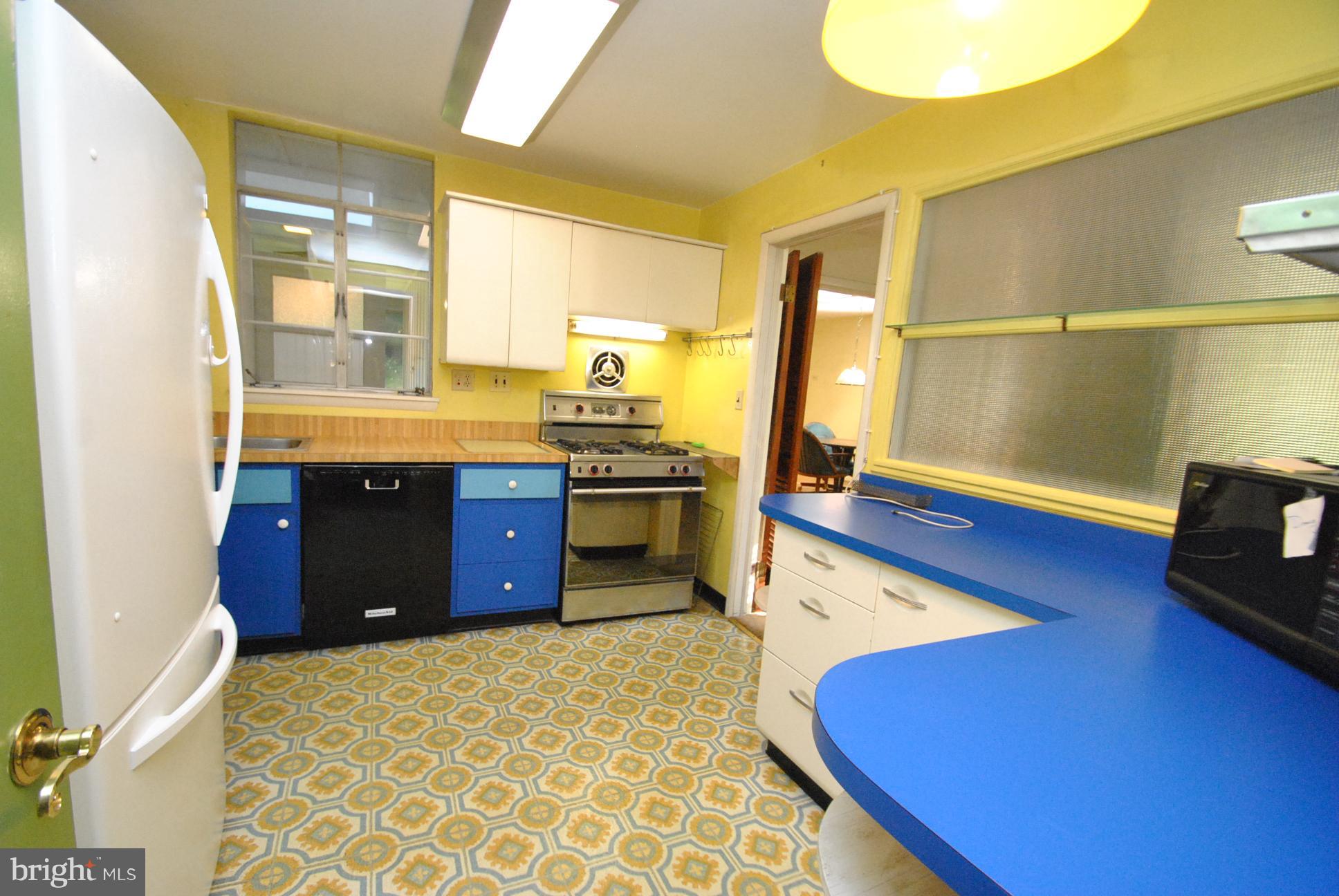 1303 Saddleback Road Baltimore, MD 21208 - Photo 14 of 27