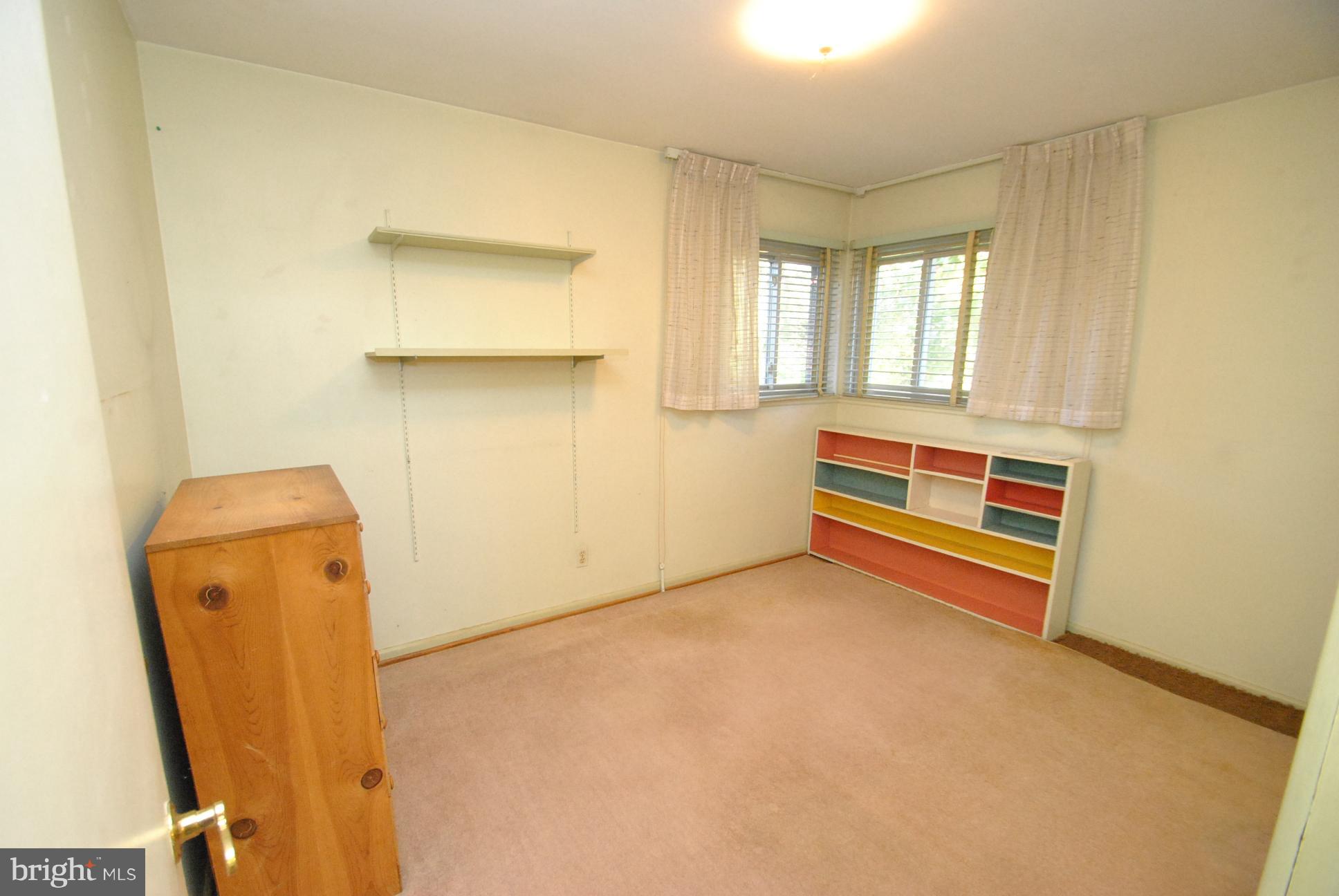1303 Saddleback Road Baltimore, MD 21208 - Photo 18 of 27