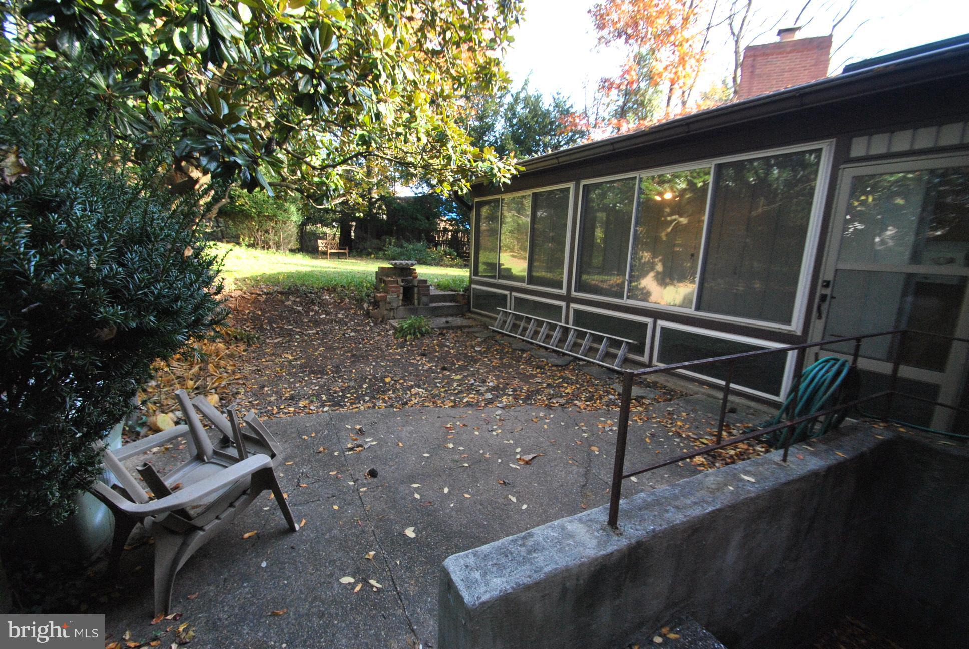 1303 Saddleback Road Baltimore, MD 21208 - Photo 24 of 27