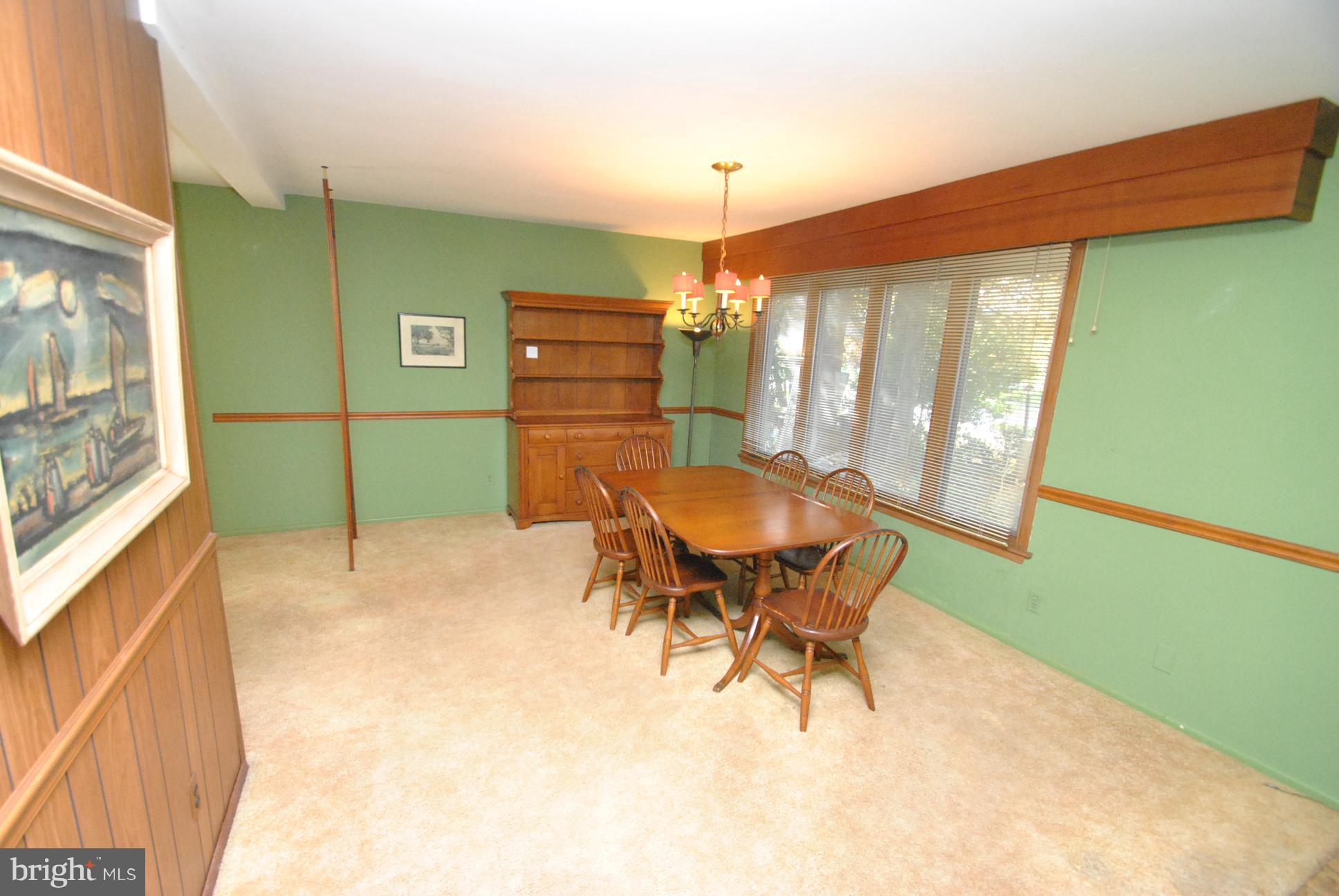 1303 Saddleback Road Baltimore, MD 21208 - Photo 4 of 27