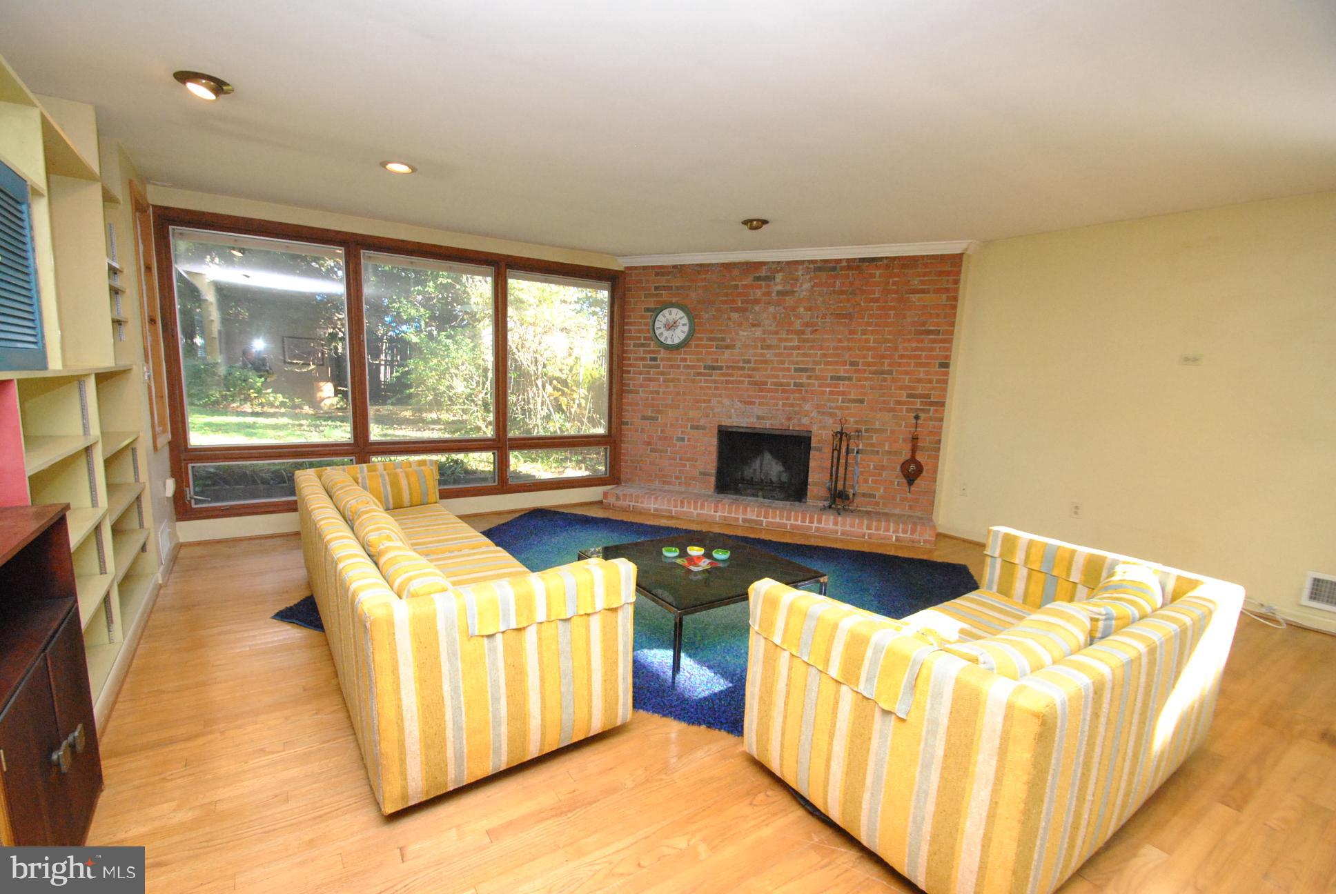 1303 Saddleback Road Baltimore, MD 21208 - Photo 7 of 27