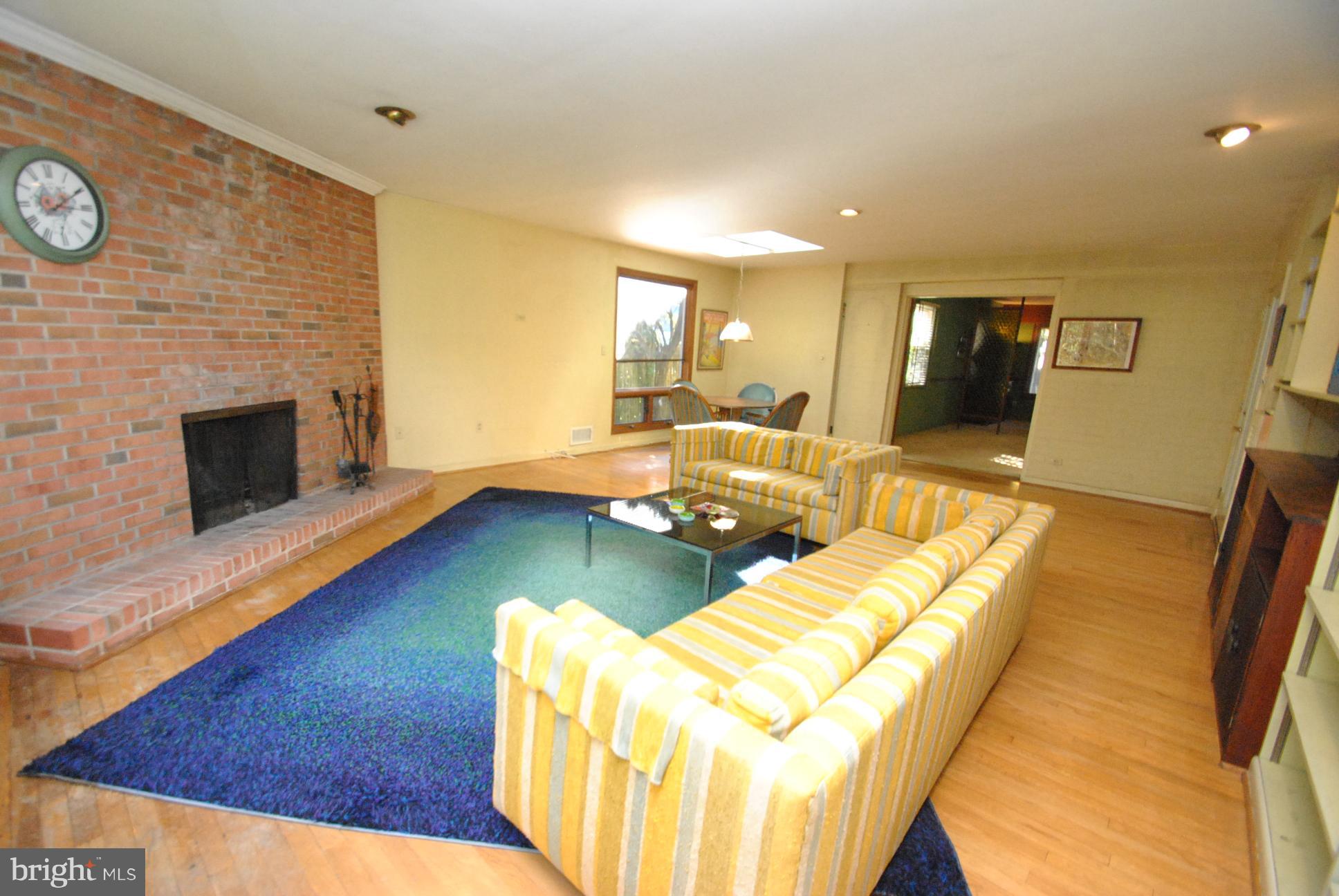 1303 Saddleback Road Baltimore, MD 21208 - Photo 8 of 27