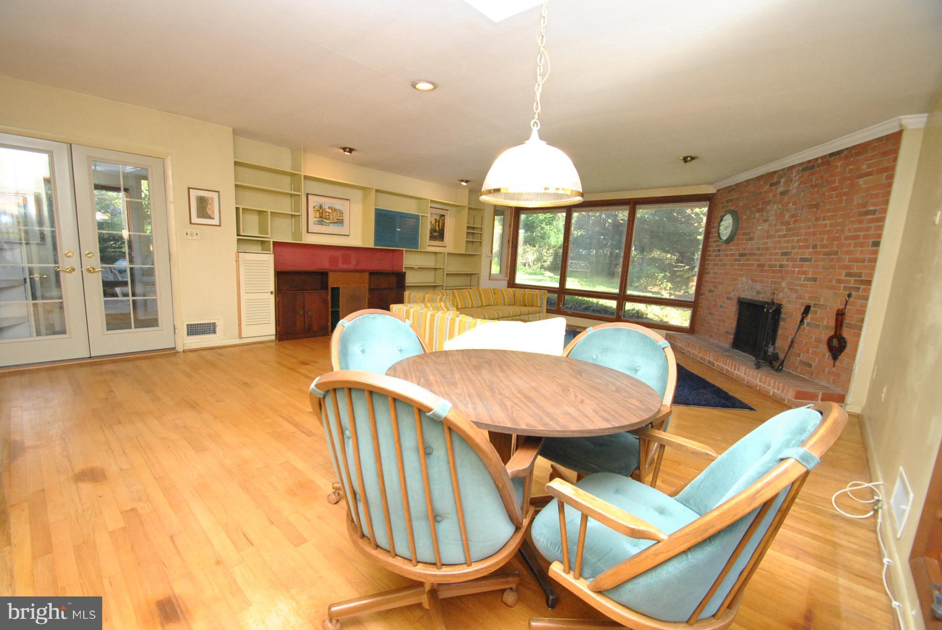1303 Saddleback Road Baltimore, MD 21208 - Photo 10 of 27