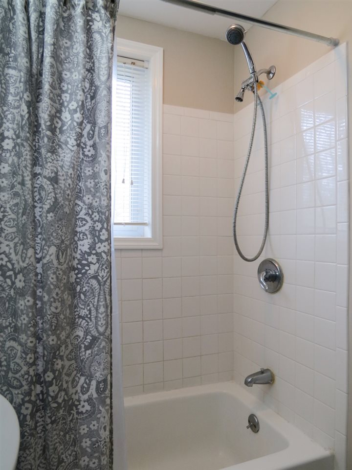 652 Old Wellington Road Manchester, NH 03104 - Photo 17 of 37 Gallery Image 17
