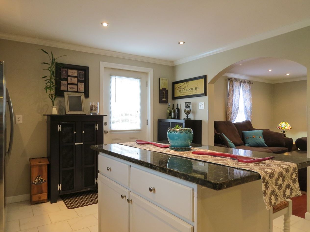 652 Old Wellington Road Manchester, NH 03104 - Photo 6 of 37 Gallery Image 6