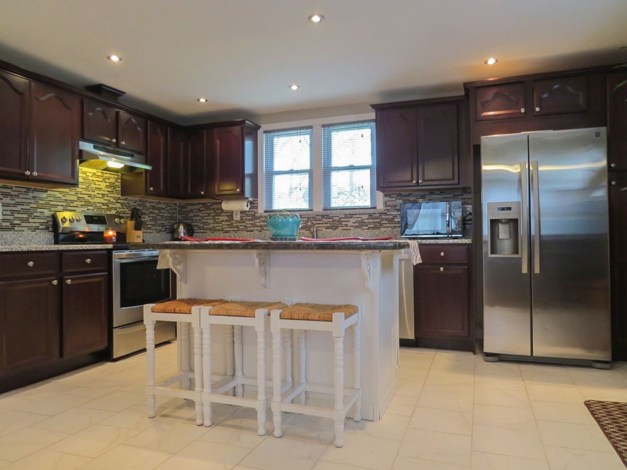 652 Old Wellington Road Manchester, NH 03104 - Photo 7 of 37 Gallery Image 7