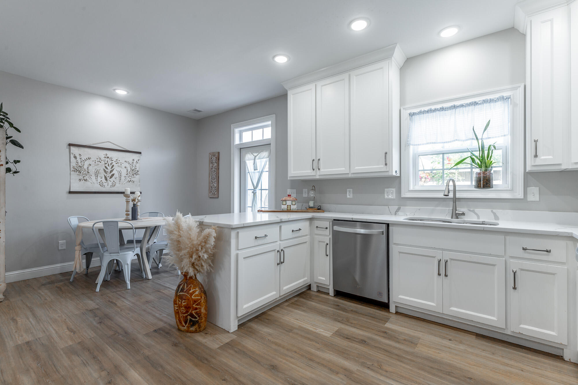 1505 Calloway Drive, Unit 2 Dalton, GA 30721 - Photo 14 of 32 1505-2 Calloway Drive HD-36