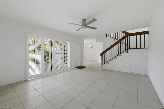 $3,250 | 514 11th Avenue South, Unit 3, Naples, FL 34102