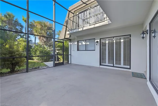 $3,250 | 514 11th Avenue South, Unit 3, Naples, FL 34102