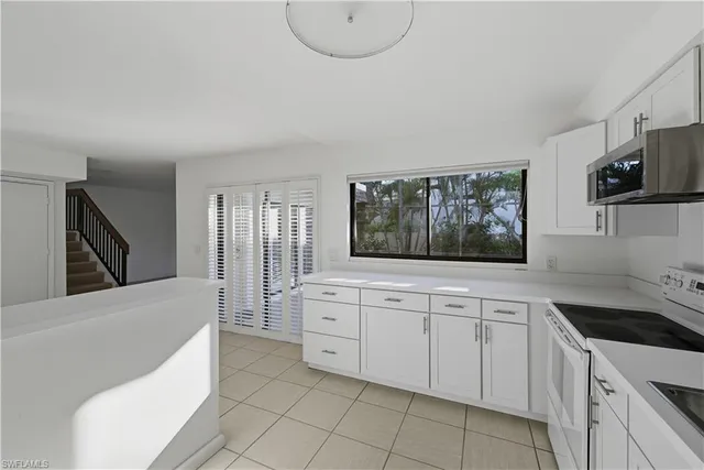 $3,250 | 514 11th Avenue South, Unit 3, Naples, FL 34102