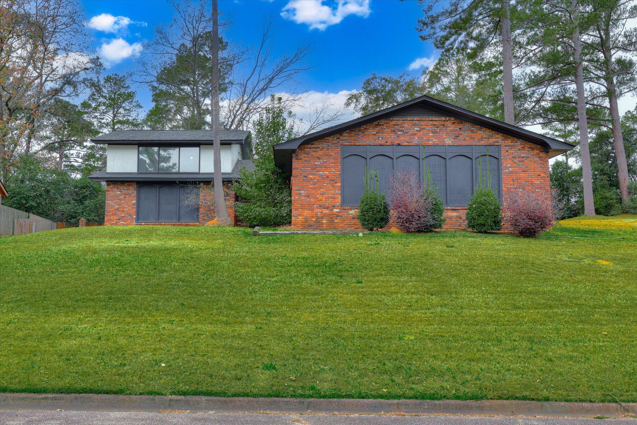 1211 Wood Valley Road Augusta, GA 30909 - Photo 2 of 66 02-102