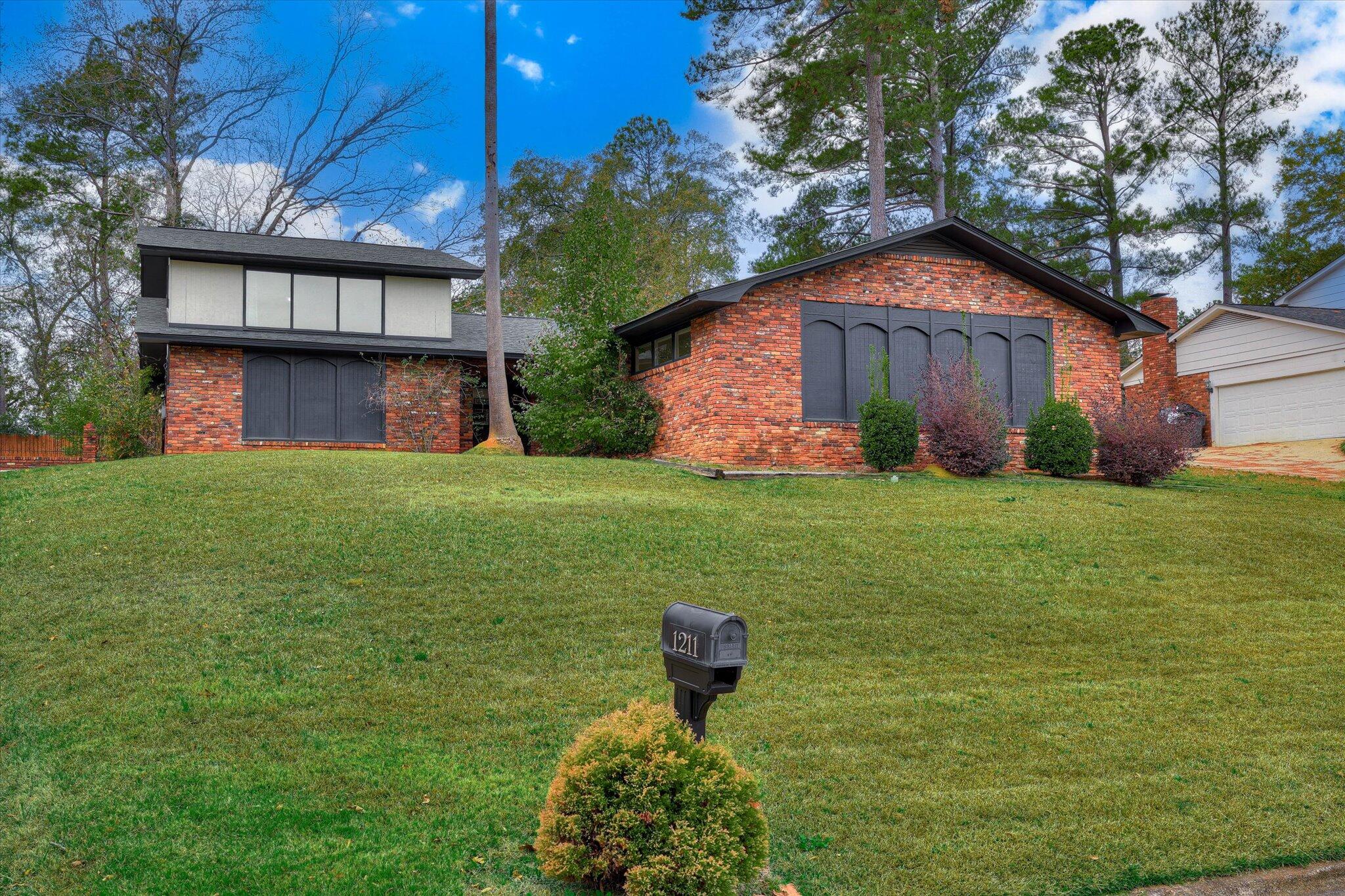 1211 Wood Valley Road Augusta, GA 30909 - Photo 4 of 66 04-104