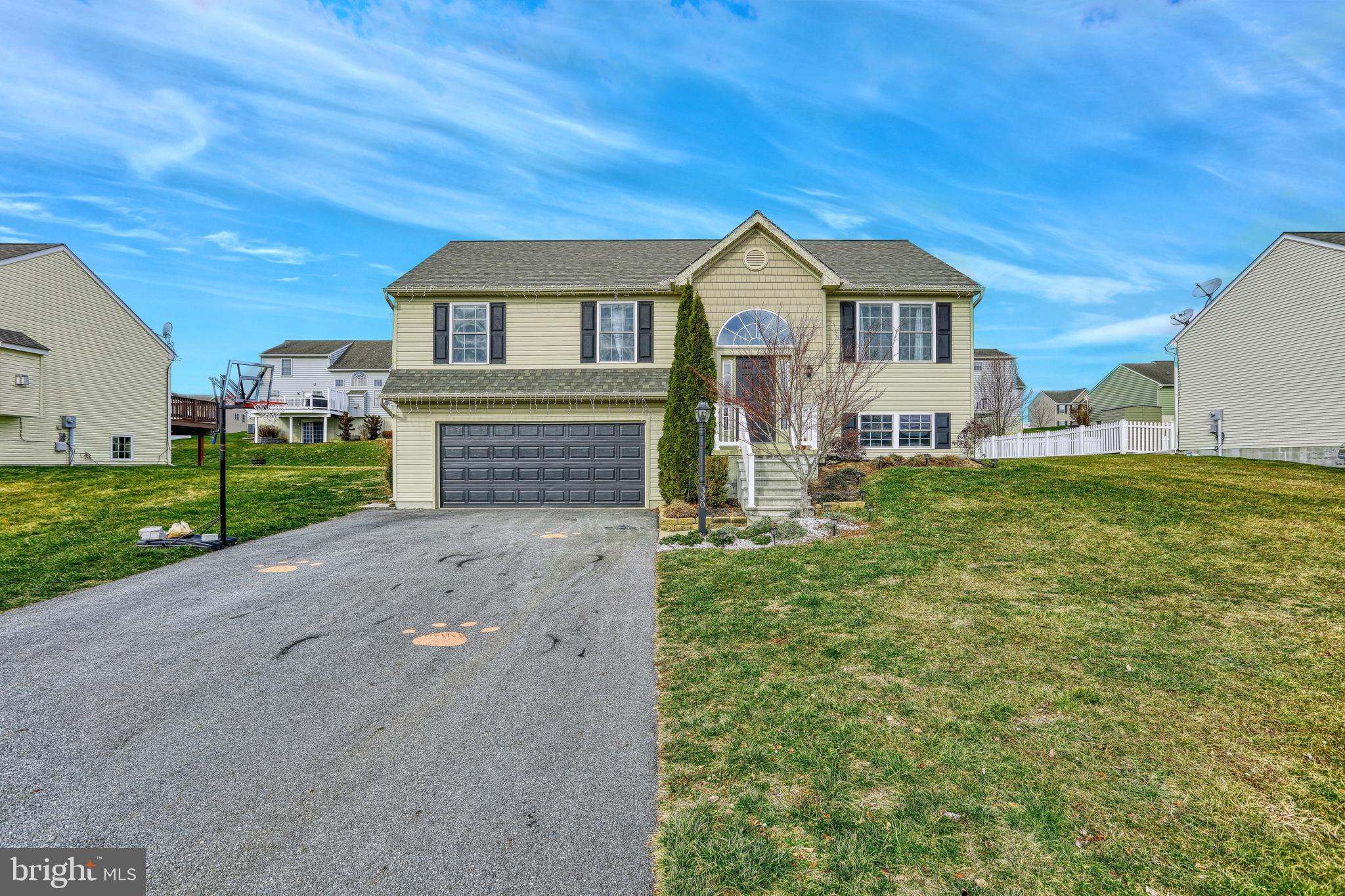 330 Riviera Street Mount Wolf, PA 17347 - Photo 2 of 36 Gallery Image 2
