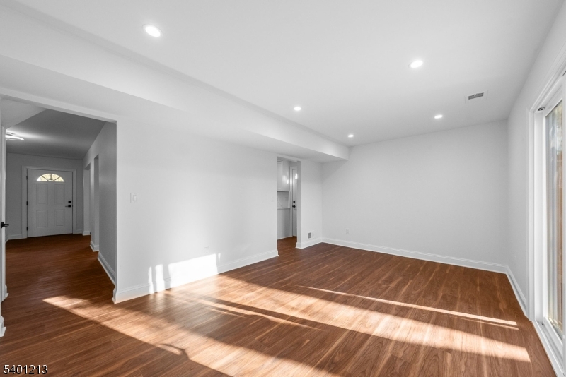 14 Harwich Road Flanders, NJ 07836 - Photo 12 of 34