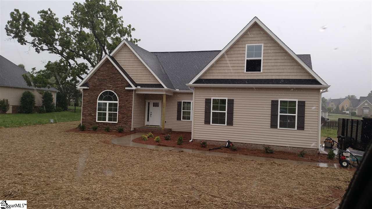 186 Ridgeland Drive Six Mile, SC 29682 - Photo 1 of 13 Gallery Image 1