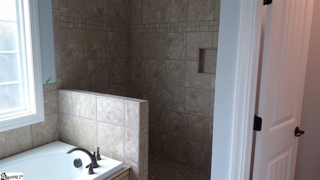 186 Ridgeland Drive Six Mile, SC 29682 - Photo 12 of 13 Gallery Image 12