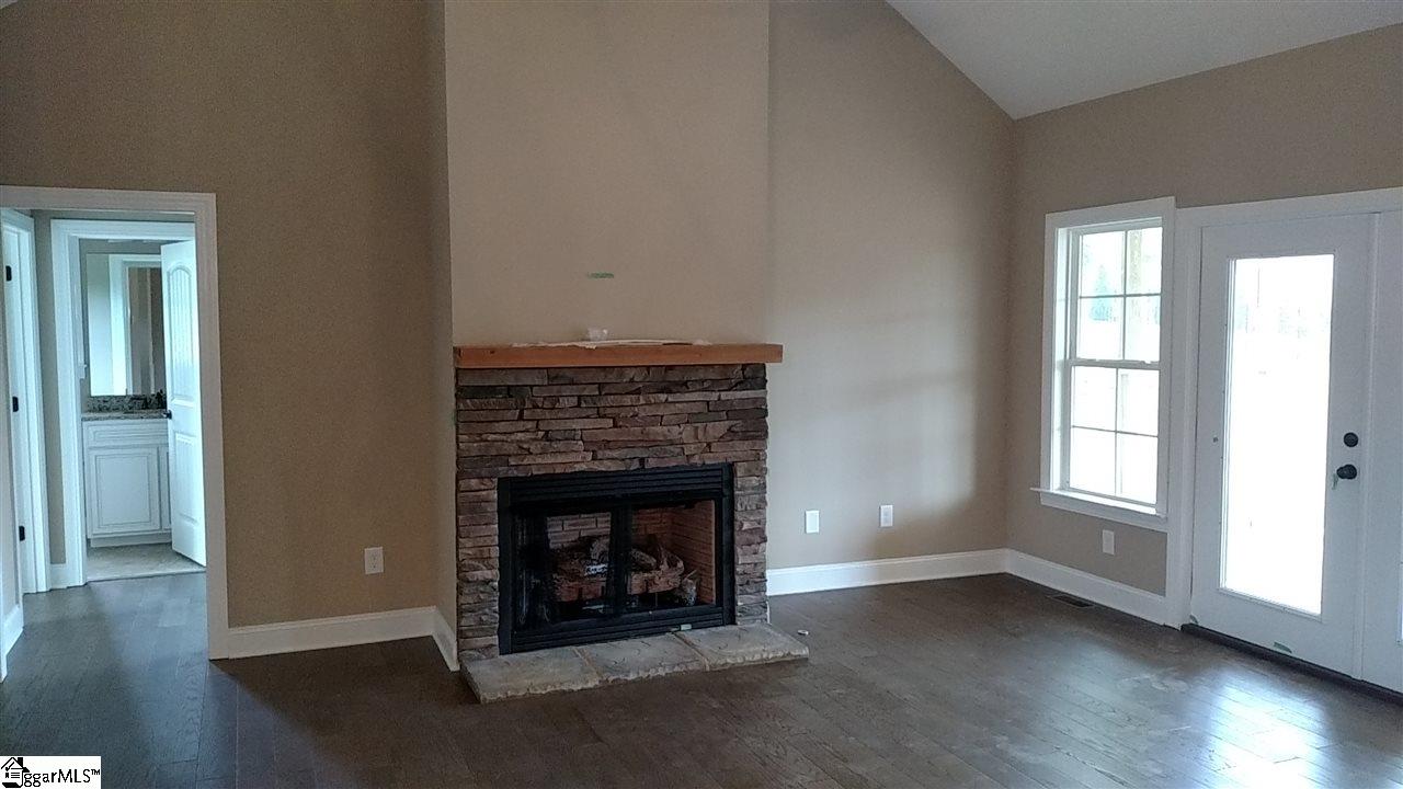 186 Ridgeland Drive Six Mile, SC 29682 - Photo 5 of 13 Gallery Image 5