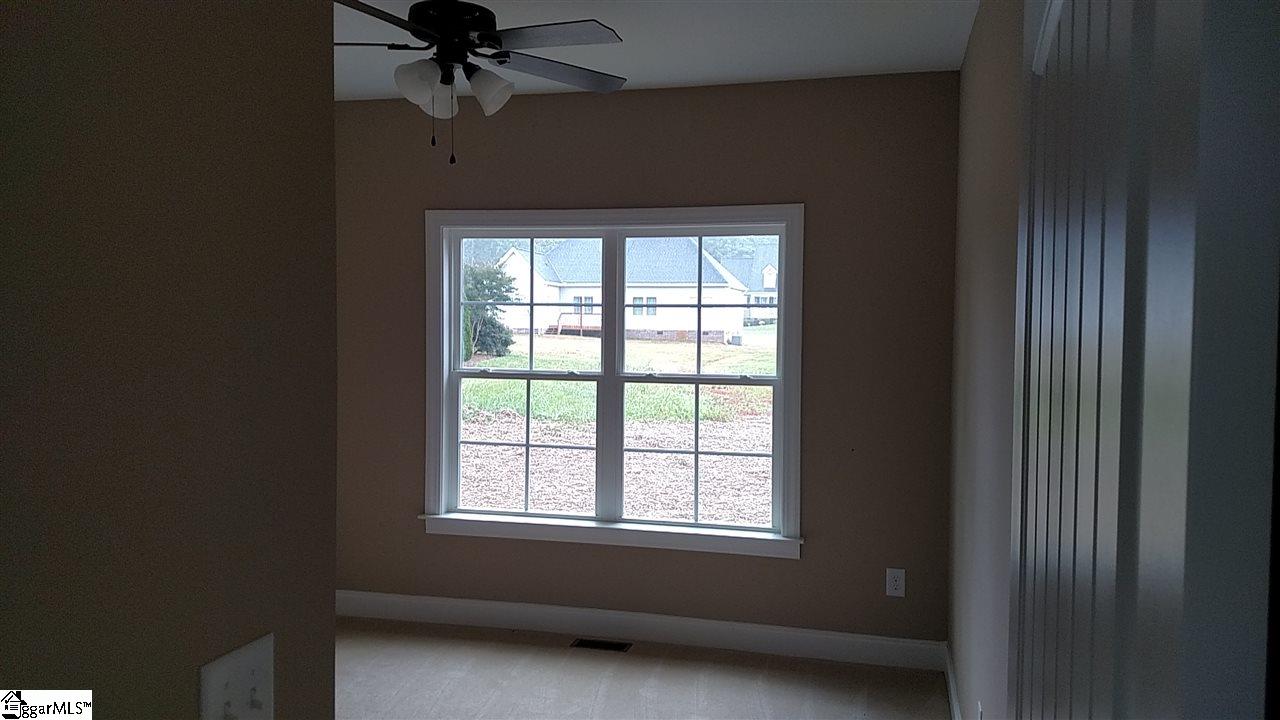 186 Ridgeland Drive Six Mile, SC 29682 - Photo 8 of 13 Gallery Image 8