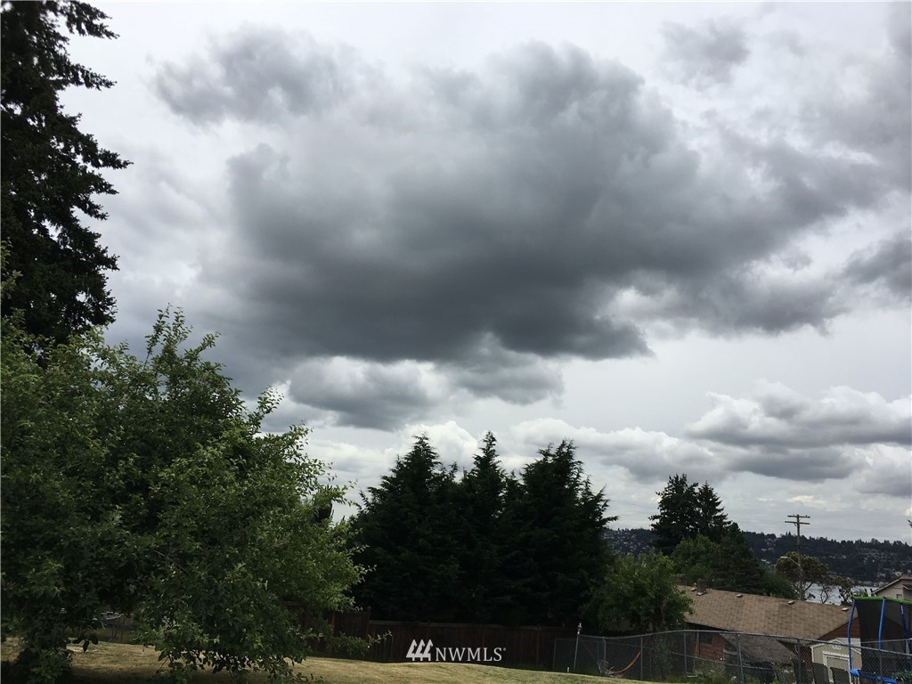 915 North 29th Street Renton, WA 98056 - Photo 15 of 16 Gallery Image 15