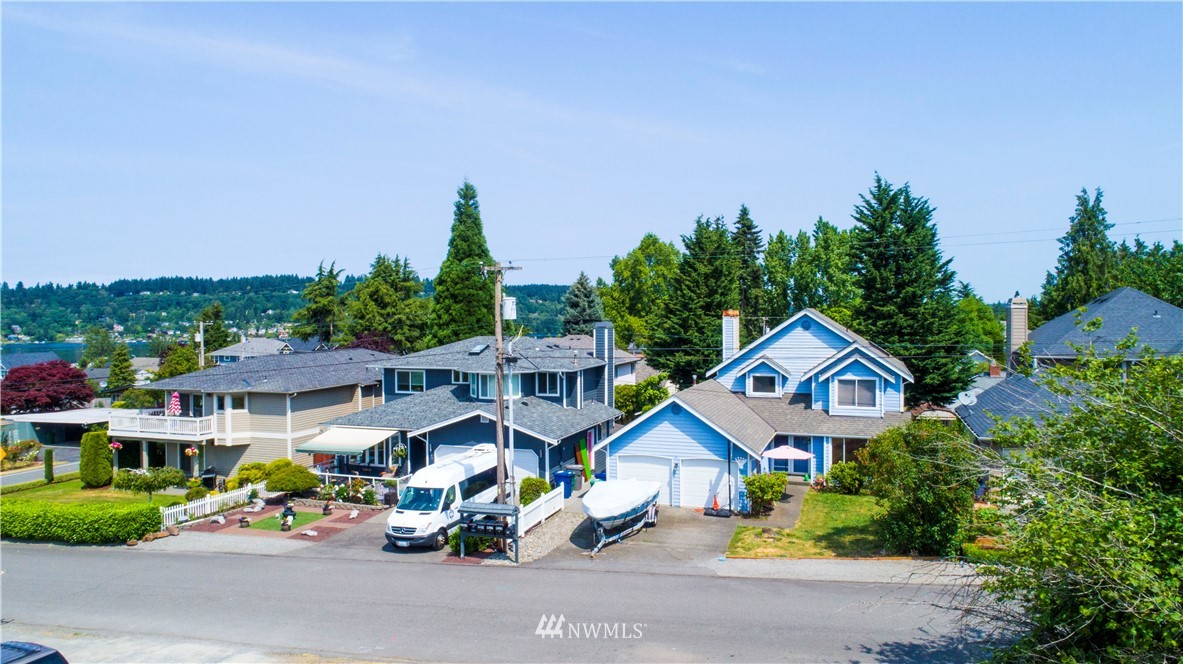 915 North 29th Street Renton, WA 98056 - Photo 6 of 16 Gallery Image 6