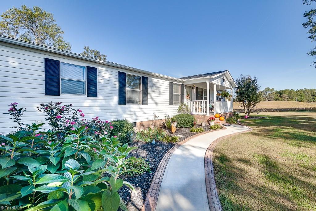 859 George Hege Road Lexington, NC 27295 - Photo 4 of 30 Gallery Image 4