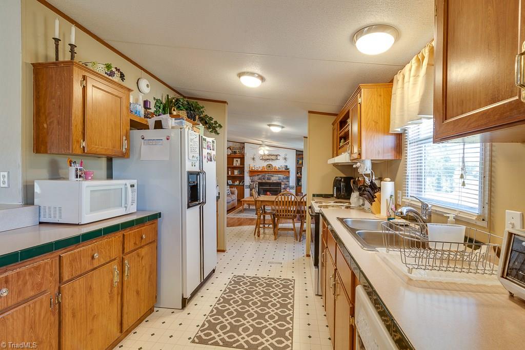 859 George Hege Road Lexington, NC 27295 - Photo 10 of 30 Gallery Image 10